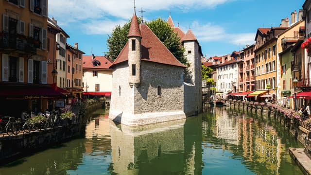 Lake Annecy (Lac d'Annecy)